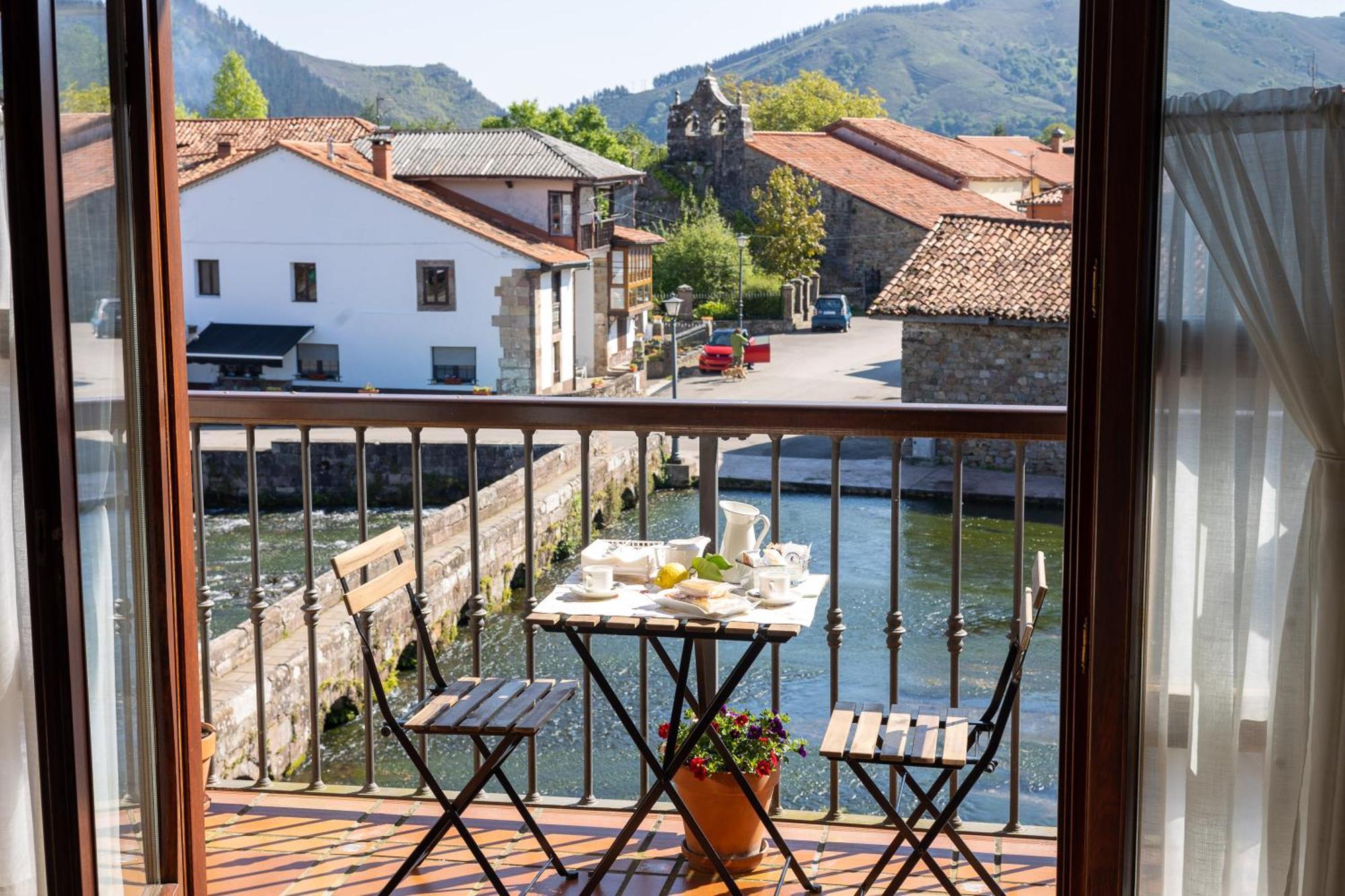 La Fuentona De Ruente Hotell Exteriör bild